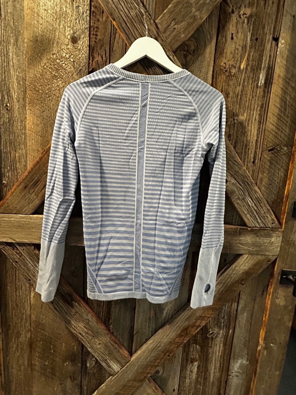 LULULEMON STRIPED LAVENDER SWIFTLY TECH LONG SLEEVE WOMENS ATHLETIC TOP SIZE 8